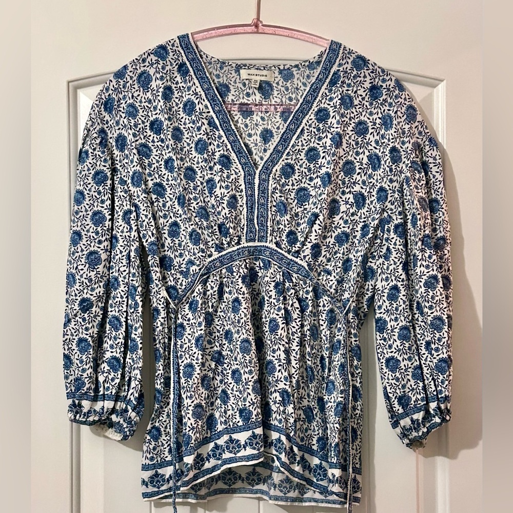 Max Studio Blue & White Floral V-Neck Peasant Tunic